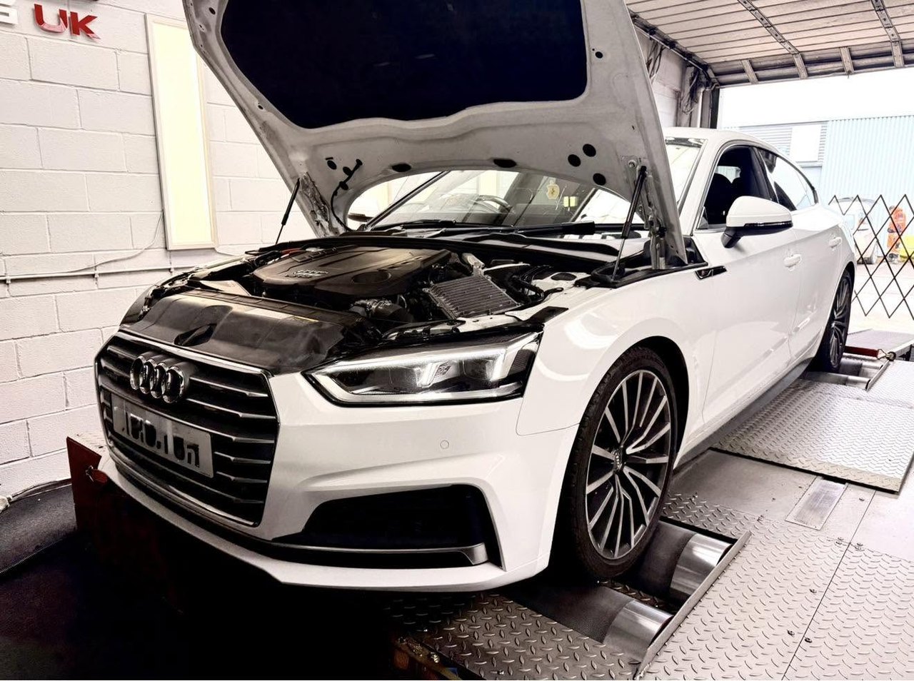 Audi A5 Sportback 3.0 TDI on dyno at DC Remapping UK