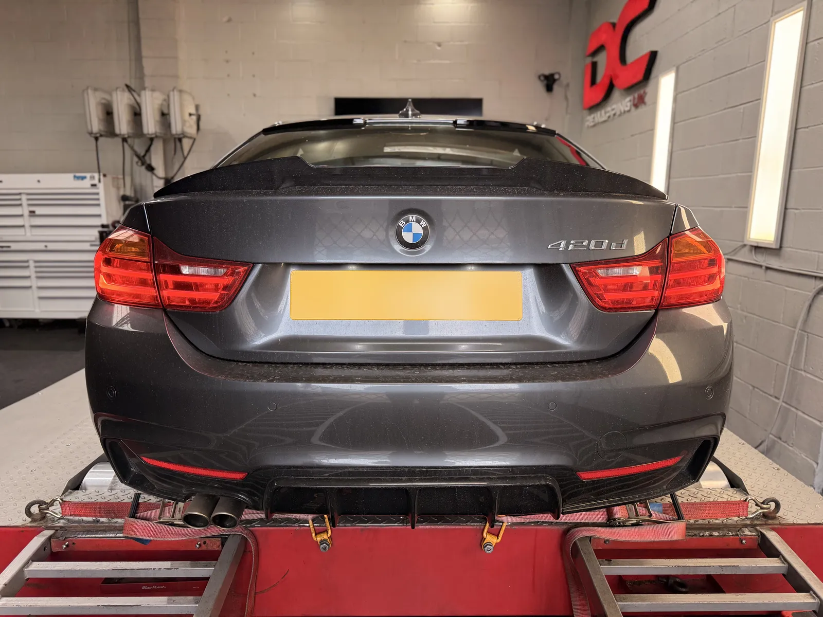 BMW 420d Coupé rear view on the dyno