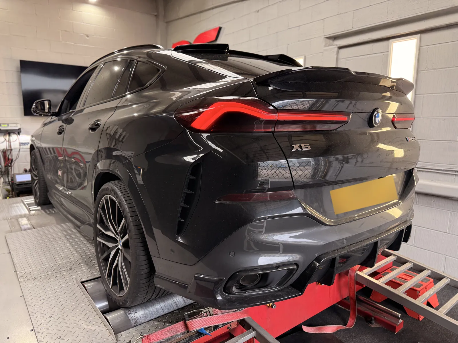 BMW X6 M50d on the DC Remapping UK 4WD dyno