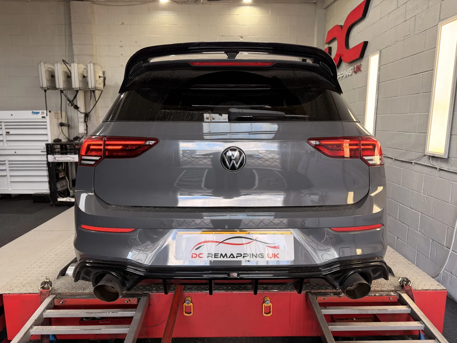 VW Golf 1.5 TSI rear view on the dyno