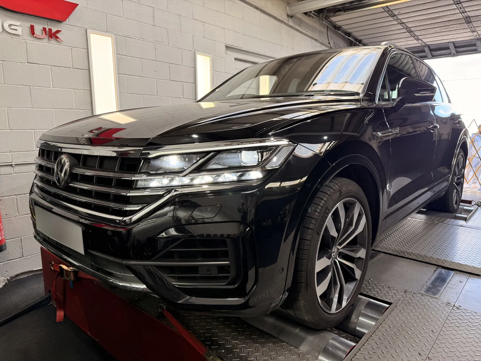 VW Touareg V6 TDI on the DC Remapping UK 4WD dyno